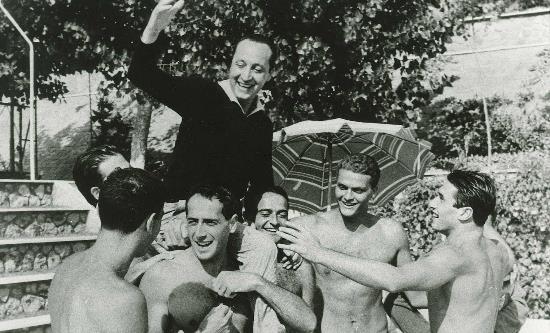 Camillo De Giovanni festeggiato dalla Squadra dello Scudetto